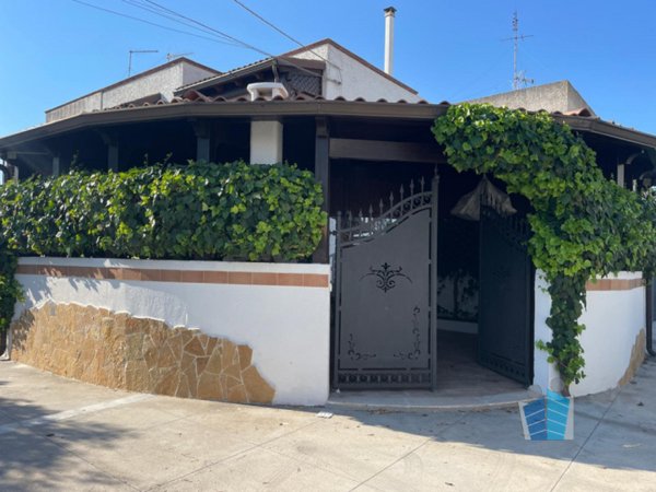 casa indipendente in vendita a Gallipoli in zona Rivabella