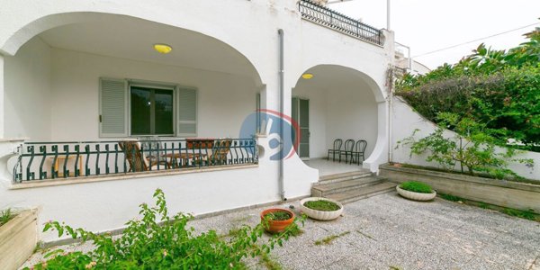 casa indipendente in vendita a Gallipoli in zona Rivabella