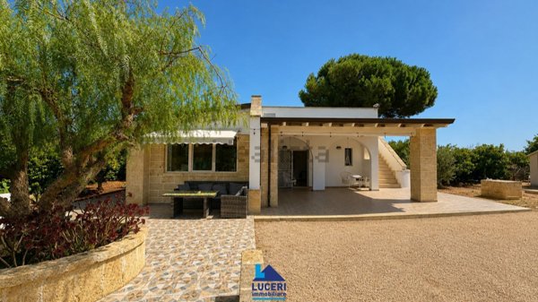 casa indipendente in vendita a Gallipoli in zona Baia Verde