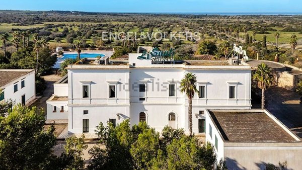 casa indipendente in vendita a Gallipoli in zona Baia Verde