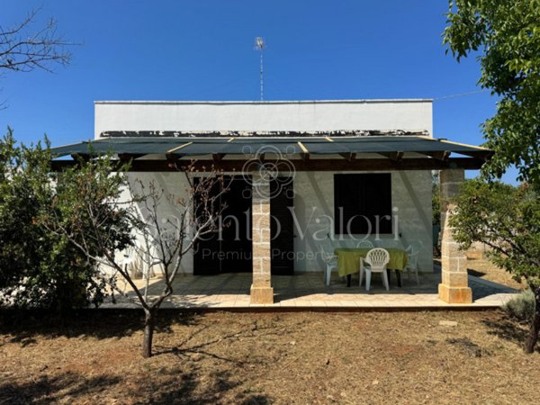 casa indipendente in vendita a Gallipoli in zona Baia Verde