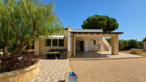 casa indipendente in vendita a Gallipoli in zona Baia Verde