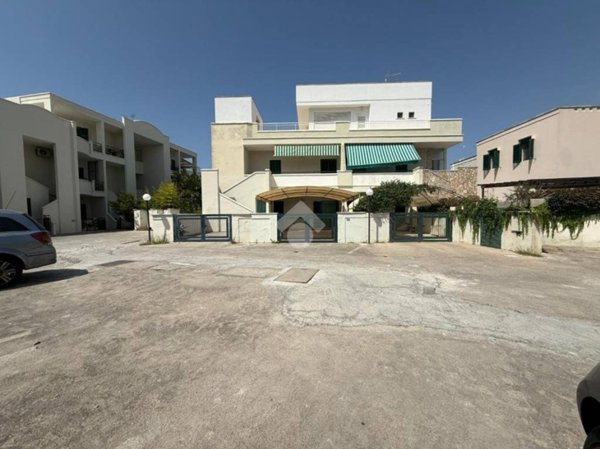 casa indipendente in vendita a Gallipoli in zona Baia Verde