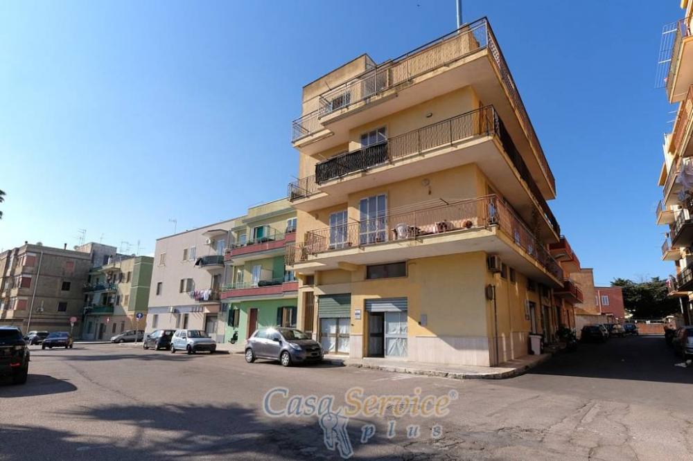 locale commerciale in vendita a Gallipoli in zona Cappuccini