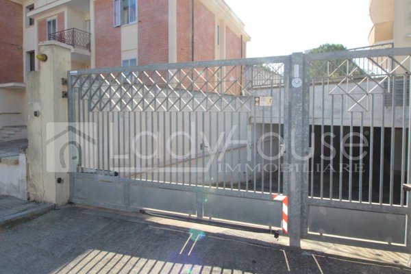 box auto in vendita a Gallipoli in zona Cappuccini