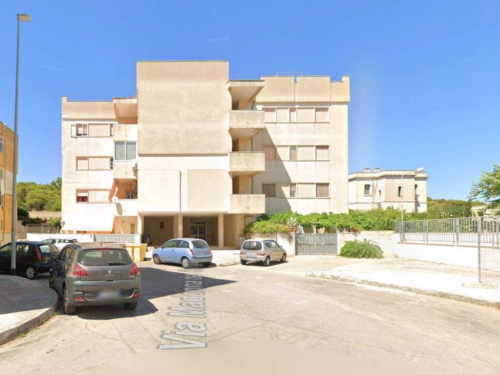 box auto in vendita a Gallipoli in zona Cappuccini