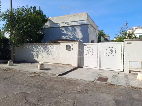 casa indipendente in vendita a Gallipoli in zona Baia Verde