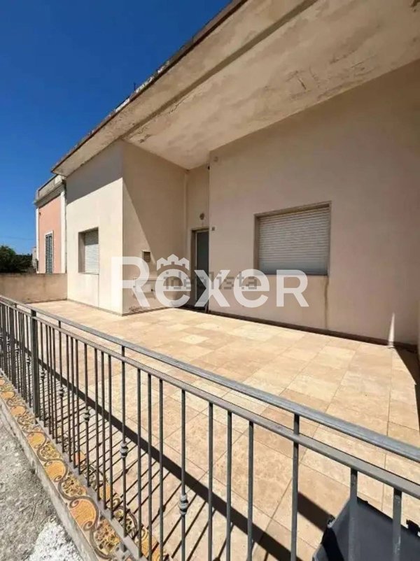 casa indipendente in vendita a Giuggianello