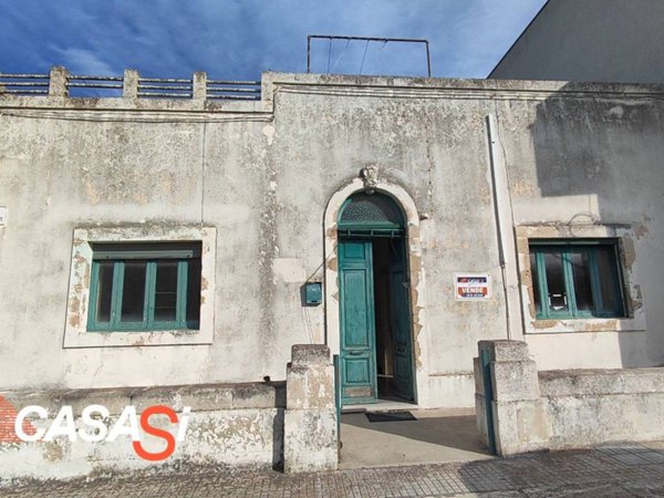 casa indipendente in vendita a Giurdignano
