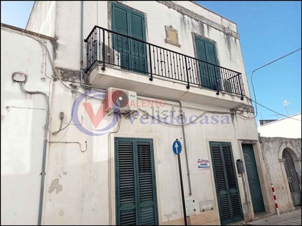 casa indipendente in vendita a Giurdignano