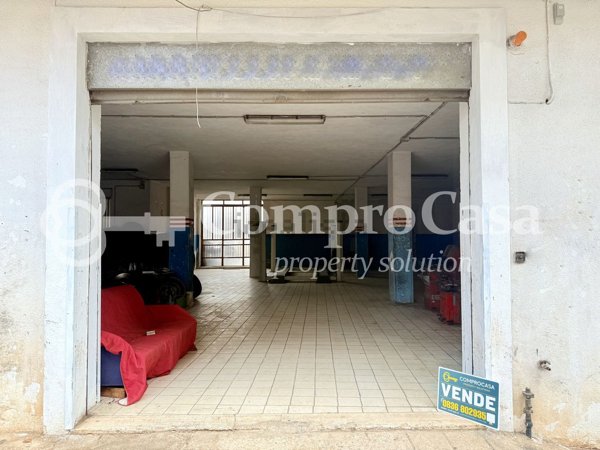 locale commerciale in vendita a Giurdignano