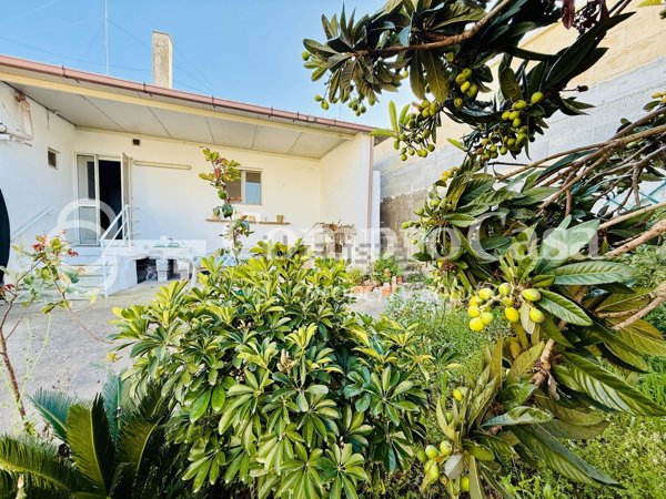 casa indipendente in vendita a Giurdignano