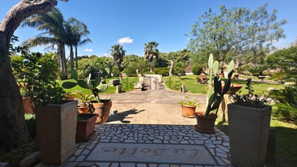 casa indipendente in vendita a Giurdignano