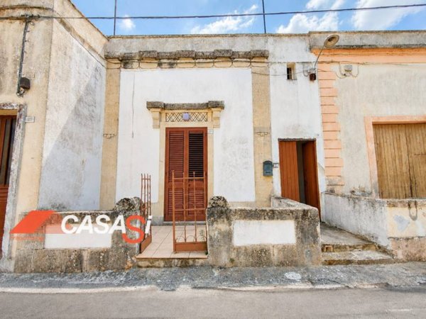 casa indipendente in vendita a Giurdignano