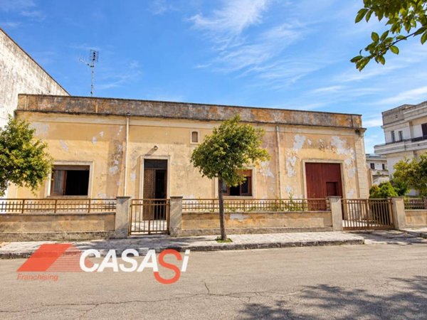 casa indipendente in vendita a Giurdignano