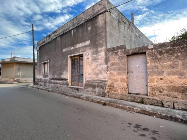 casa indipendente in vendita a Guagnano