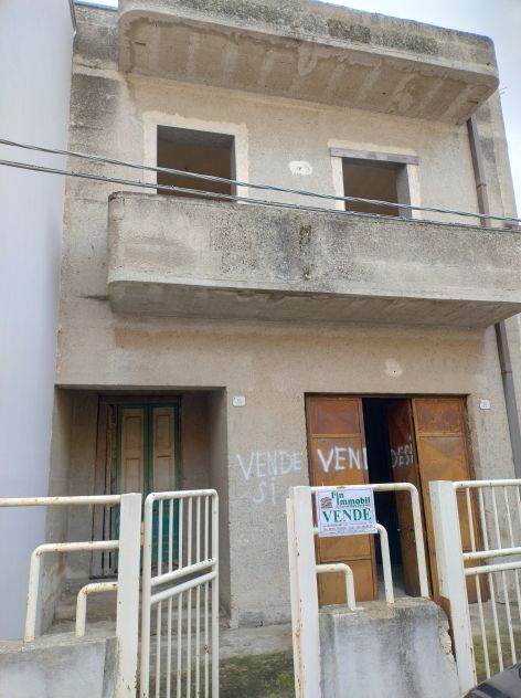 casa indipendente in vendita a Guagnano in zona Villa Baldassarri