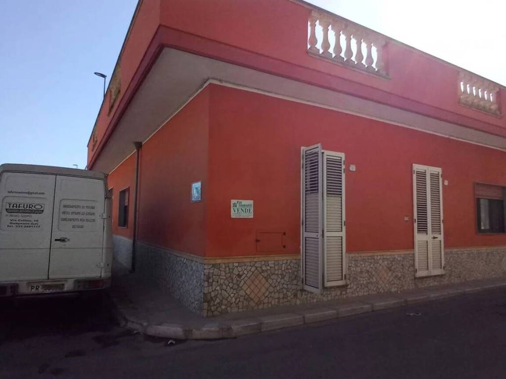 casa indipendente in vendita a Guagnano