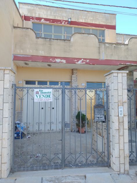 casa indipendente in vendita a Guagnano in zona Villa Baldassarri