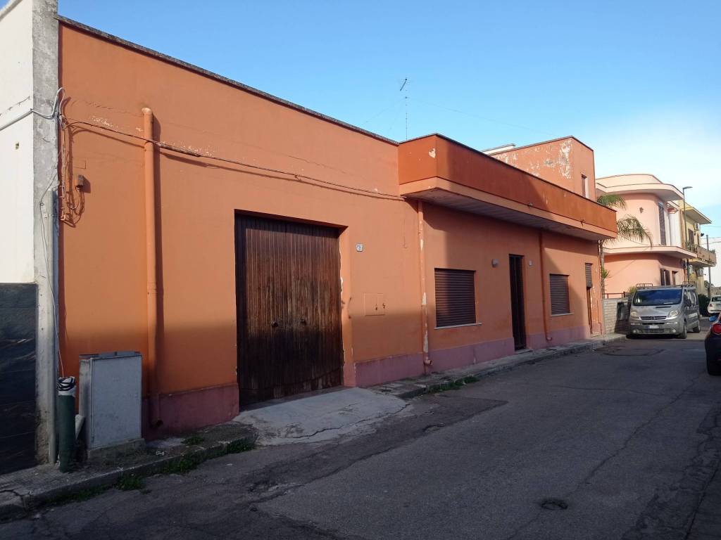 casa indipendente in vendita a Guagnano