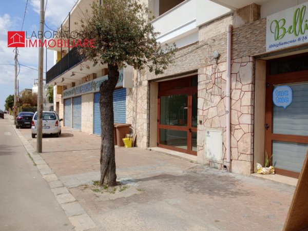 negozio in vendita a Guagnano