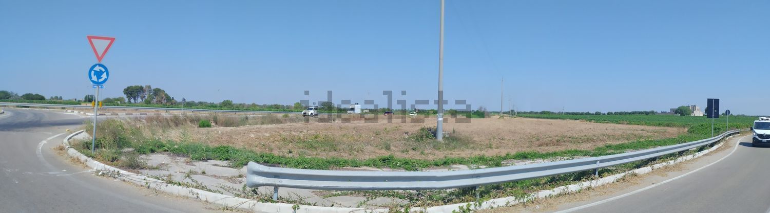 terreno in vendita a Guagnano
