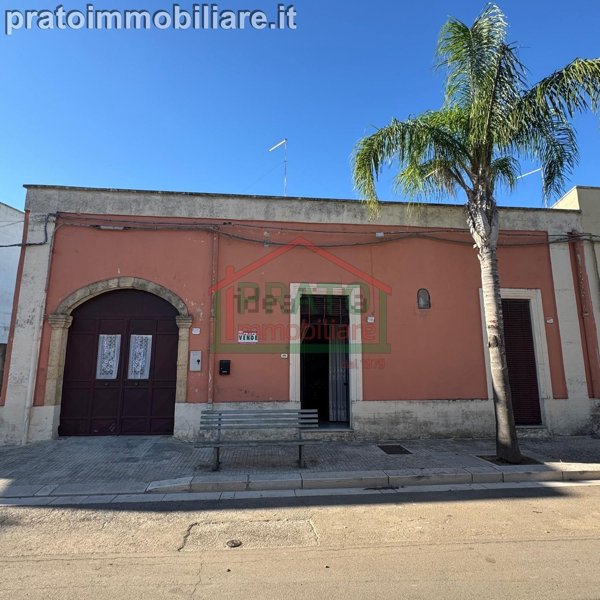 casa indipendente in vendita a Guagnano in zona Villa Baldassarri