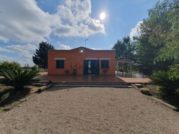 casa indipendente in vendita a Guagnano