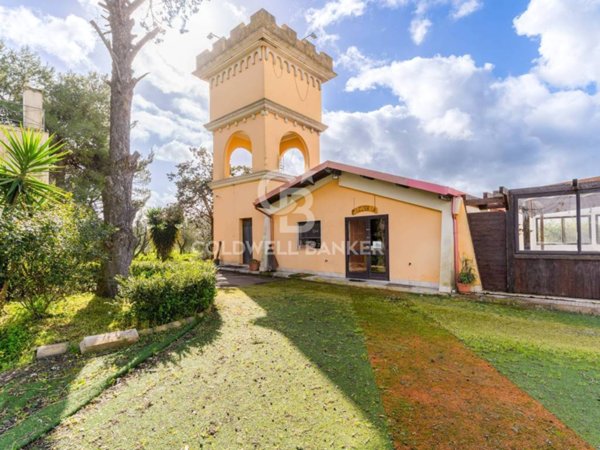 negozio in vendita a Guagnano