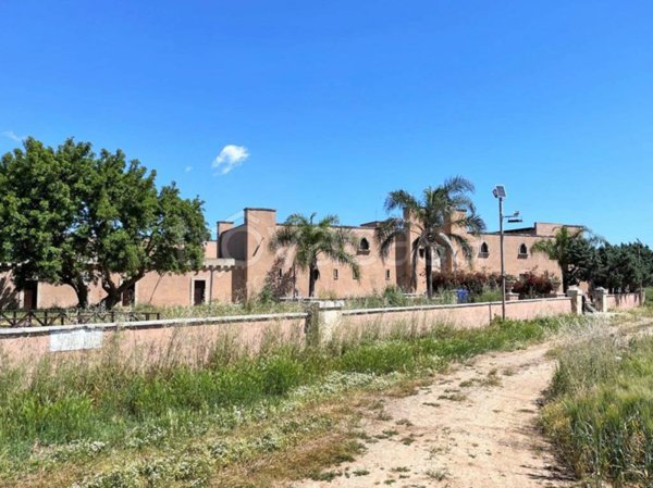 ufficio in vendita a Guagnano