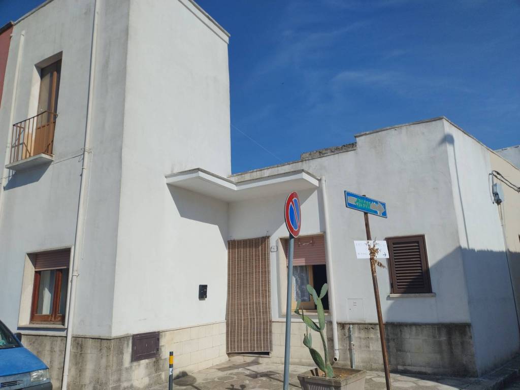 appartamento in vendita a Guagnano in zona Villa Baldassarri