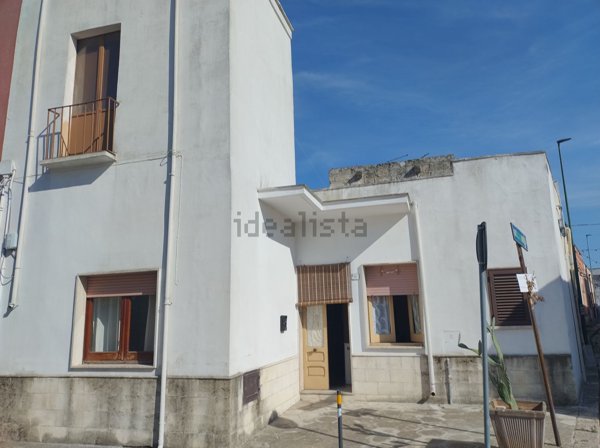 casa indipendente in vendita a Guagnano in zona Villa Baldassarri