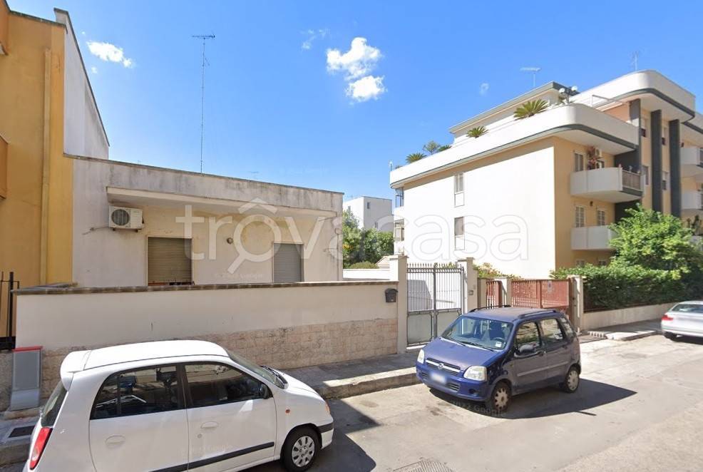casa indipendente in vendita a Lecce in zona Partigiani