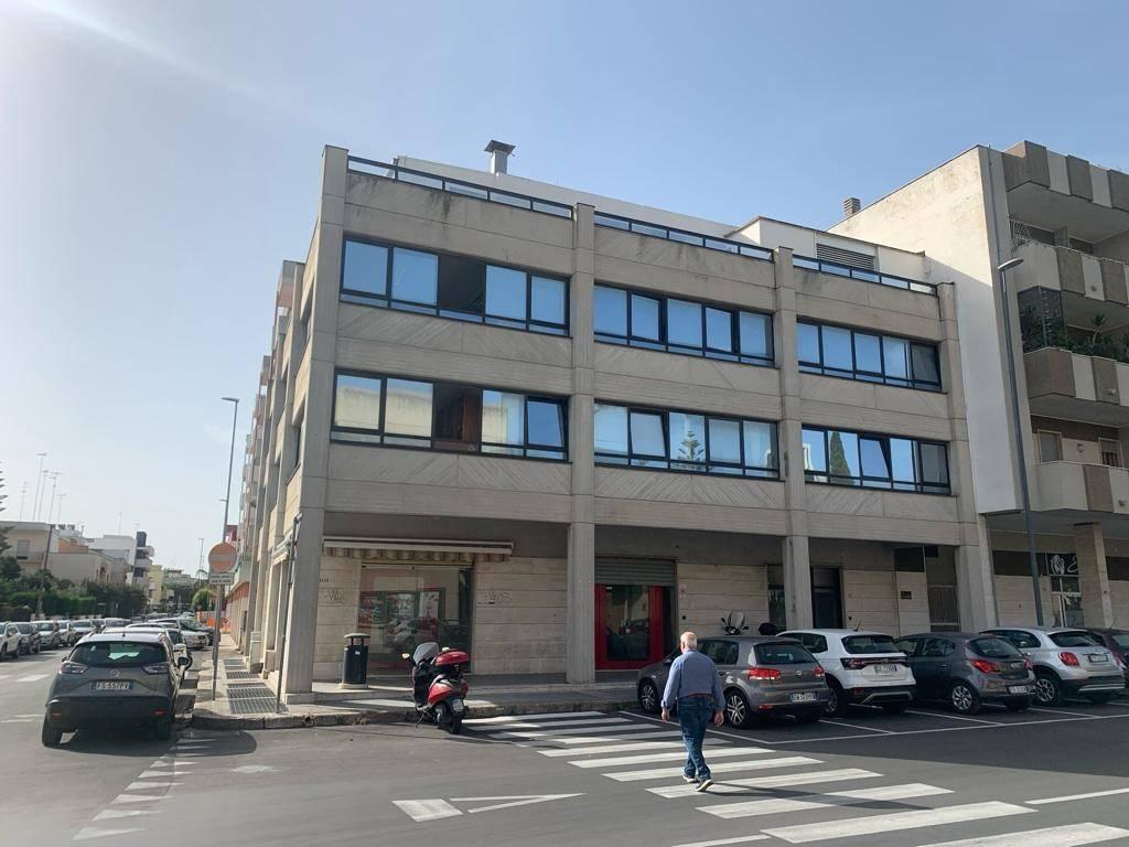 ufficio in vendita a Lecce in zona Salesiani