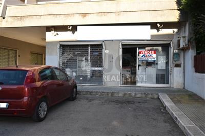 locale commerciale in vendita a Lecce in zona Centro Città