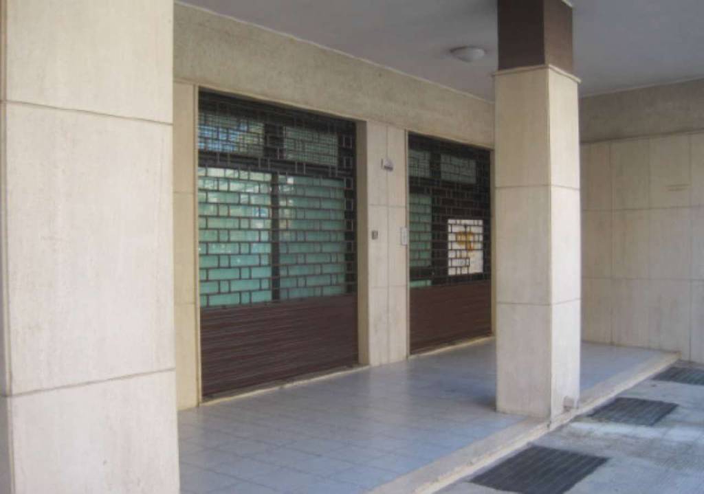 negozio in vendita a Lecce