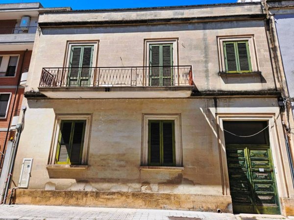 intera palazzina in vendita a Lecce in zona Mazzini