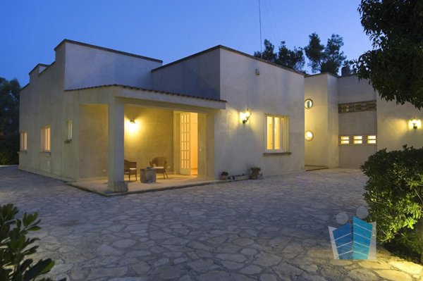 casa indipendente in vendita a Lecce in zona Leuca