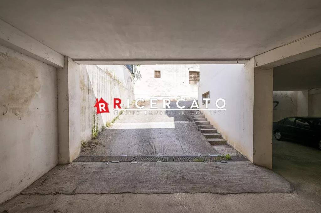 locale di sgombero in vendita a Lecce