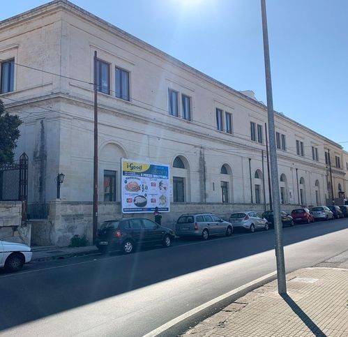 ufficio in vendita a Lecce in zona Rudiae
