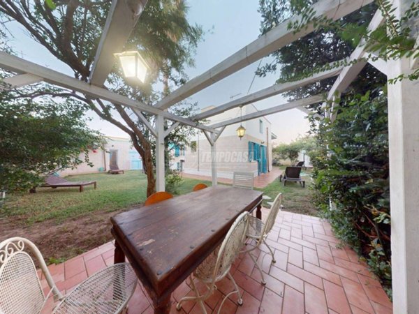 casa indipendente in vendita a Lecce in zona Torre Chianca
