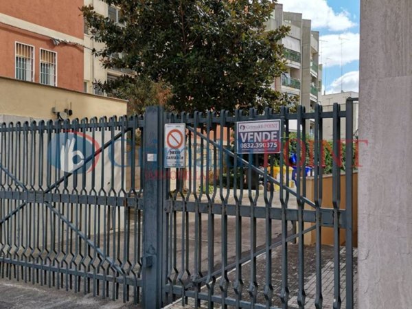 locale commerciale in vendita a Lecce in zona Mazzini