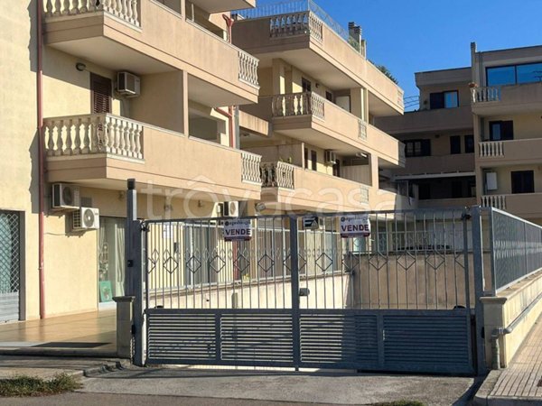 locale commerciale in vendita a Lecce