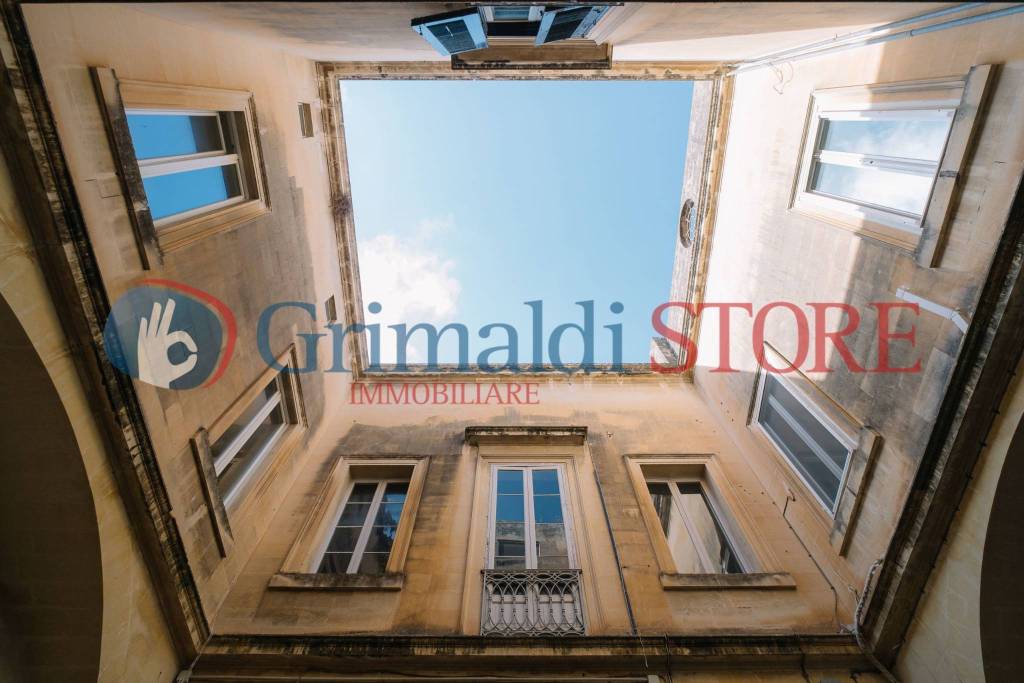 casa indipendente in vendita a Lecce in zona Centro Città