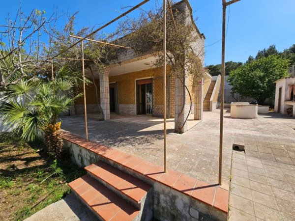 casa indipendente in vendita a Lecce in zona Torre Chianca