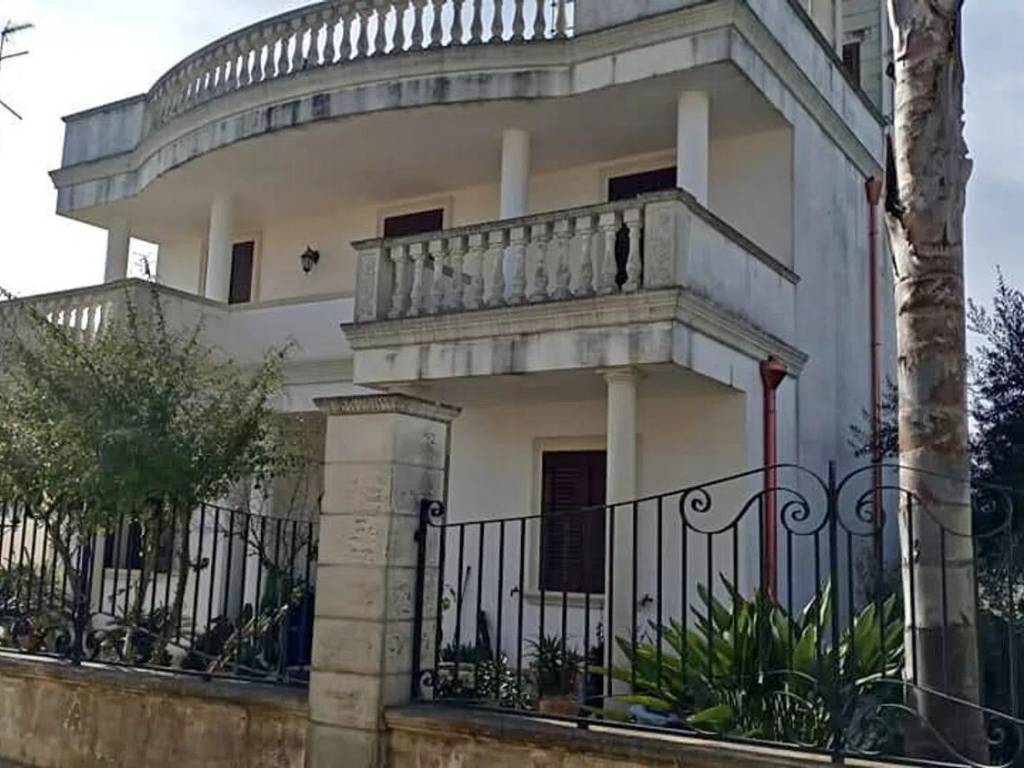 casa indipendente in vendita a Lecce in zona Villa Convento