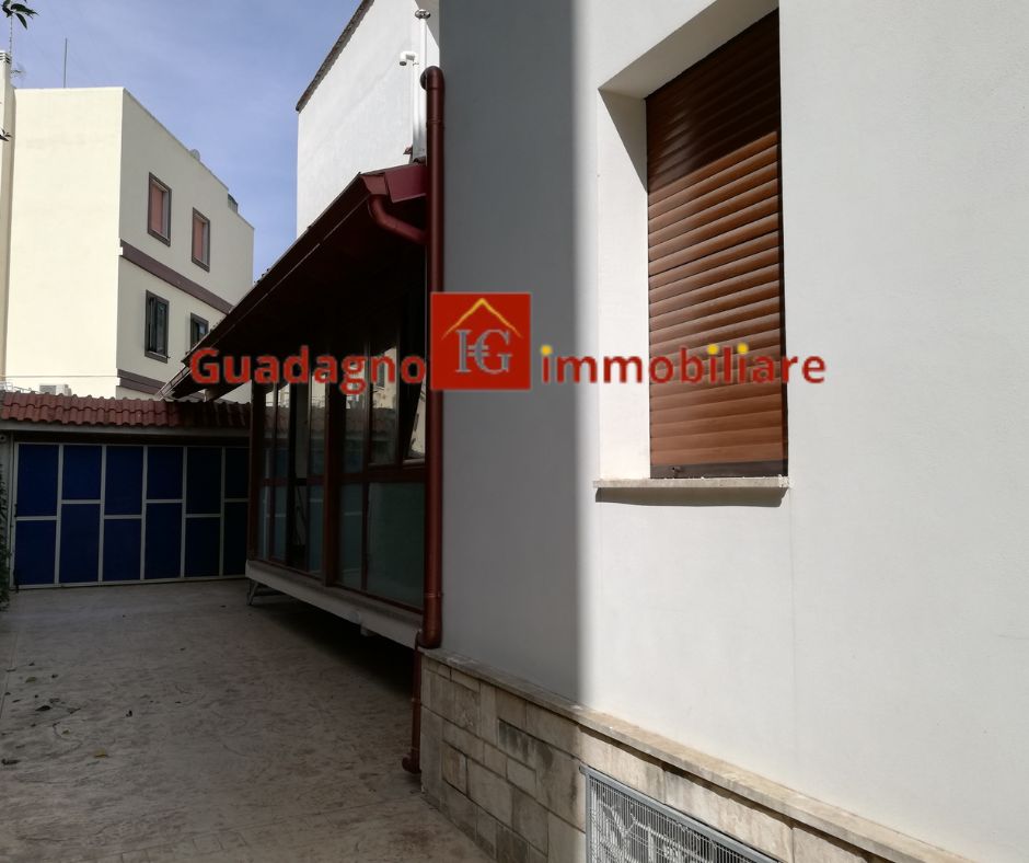 casa indipendente in vendita a Lecce in zona Centro Città