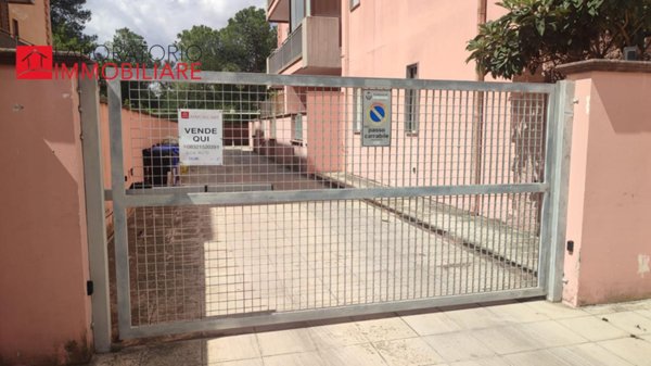 negozio in vendita a Lecce in zona Rudiae