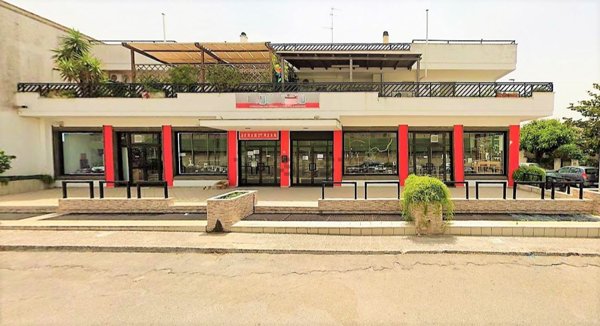 locale commerciale in vendita a Lecce
