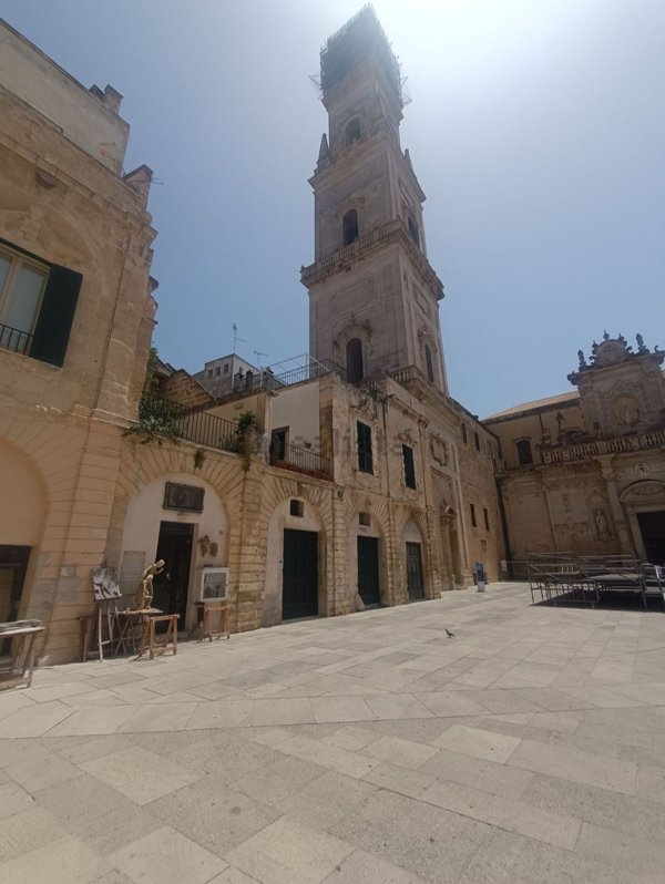 locale commerciale in vendita a Lecce in zona Centro Città